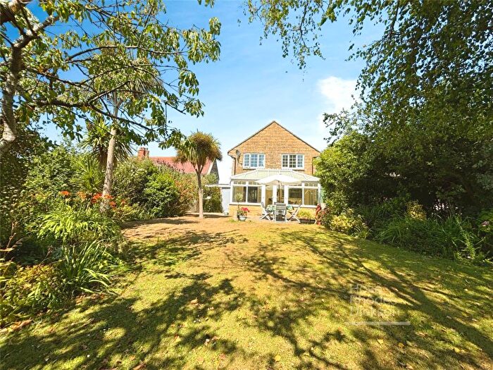 3 Bedroom Detached House For Sale In Sandy Way, Shorwell, PO30