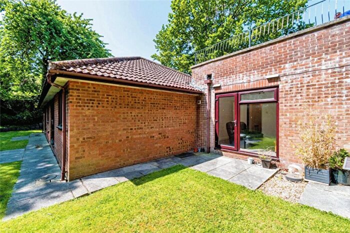 1 Bedroom Flat To Rent In Westridge Road, Southampton, Hampshire, SO17