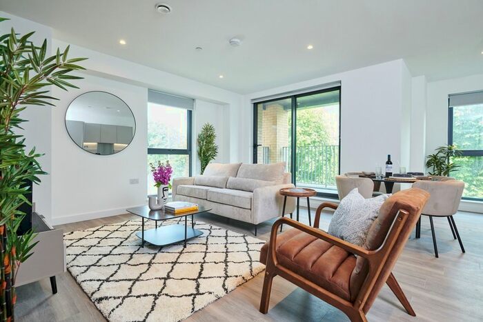 2 Bedroom Flat To Rent In Station View, Guildford, GU1