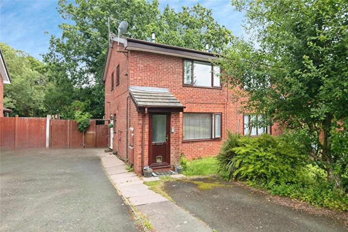 1 Bedroom Maisonette For Sale In Hawkesbury Close, Redditch, Worcestershire, B98