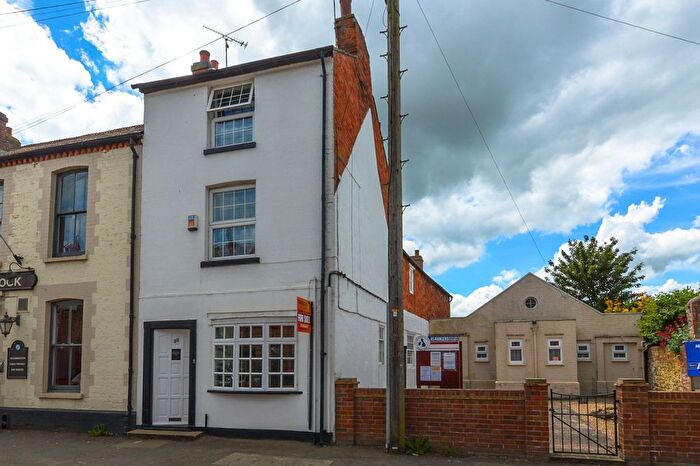 4 Bedroom Terraced House To Rent In Watling Street West, Towcester, NN12