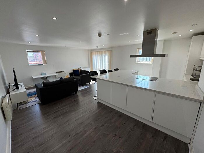 2 Bedroom Flat To Rent In Chorlton Street, Manchester, Manchester, M16