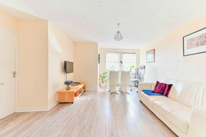 2 Bedroom Flat To Rent In John Archer Way, Wandsworth, London, SW18