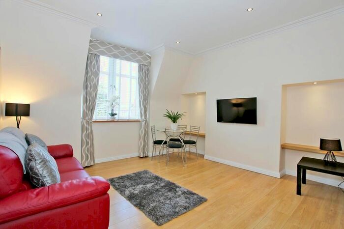 2 Bedroom Flat To Rent In Great Northern Road, Second Floor Right, AB24