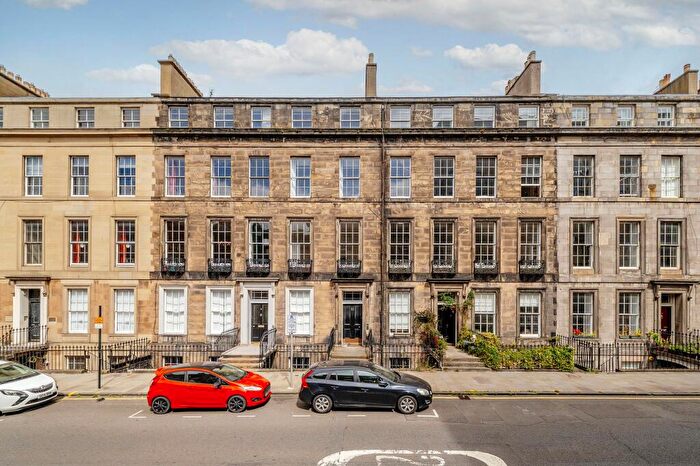 3 Bedroom Apartment For Sale In Torphichen Street, Edinburgh, Midlothian, EH3