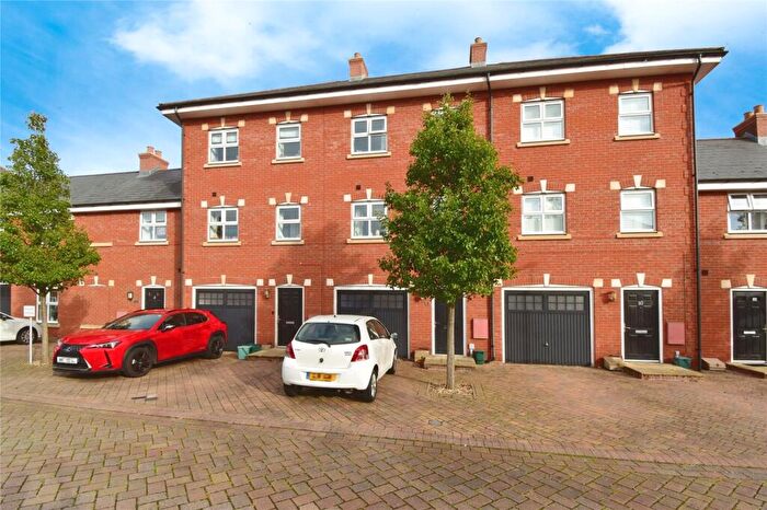 3 Bedroom Terraced House To Rent In Peache Road, Colchester, Essex, CO1