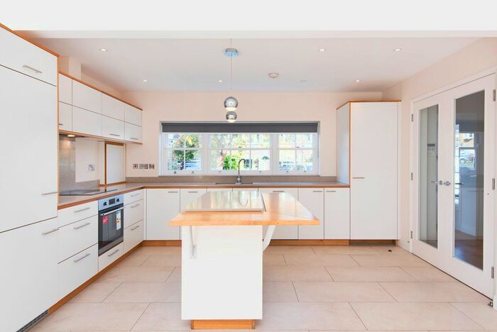 4 Bedroom Property To Rent In Leeward Gardens, London, SW19