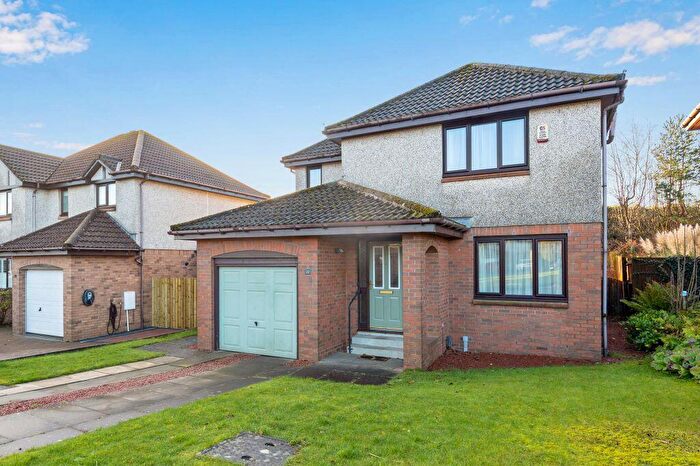 3 Bedroom Detached House For Sale In Kirklands Park Gardens, Kirkliston, EH29