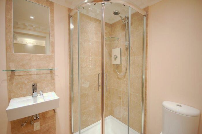 1 Bedroom House To Rent In Russell Street, RG1