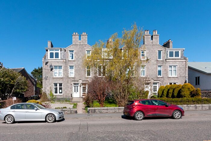 2 Bedroom Flat To Rent In North Deeside Road, Peterculter, Aberdeen, AB14