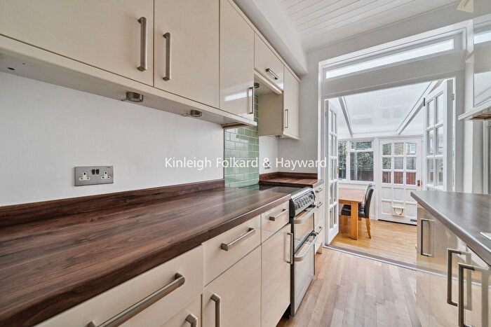 2 Bedroom Detached House To Rent In Derinton Road, Tooting, London, SW17