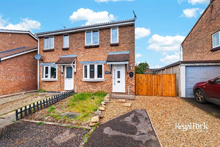 2 Bedroom Semi Detached House To Rent In Kinnears Walk, Orton Goldhay, Peterborough, PE2