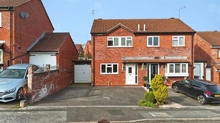 3 Bedroom Semi Detached House For Sale In Cobden Avenue, Leamington Spa, CV31