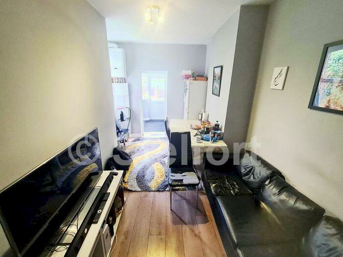 5 Bedroom Terraced House To Rent In Kitchener Road, London, E7