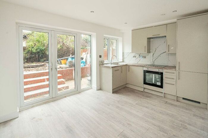 4 Bedroom Maisonette To Rent In Malden Road, London, NW5