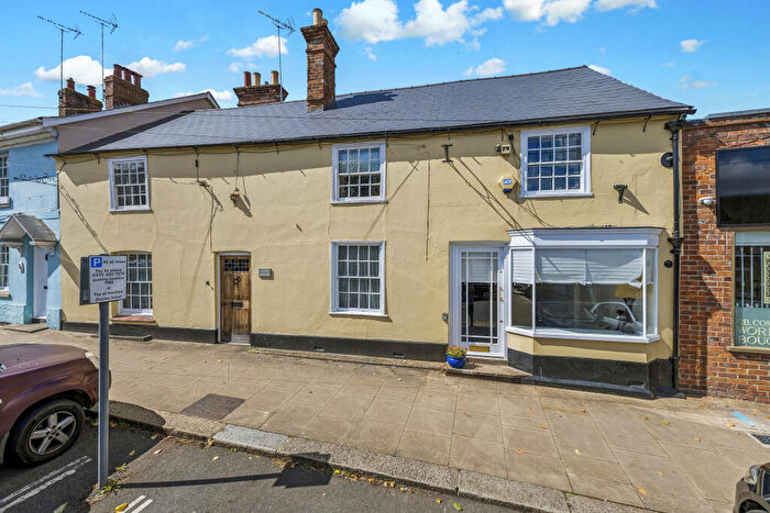 5 Bedroom Town House For Sale In High Street, Hungerford, West Berkshire, RG17
