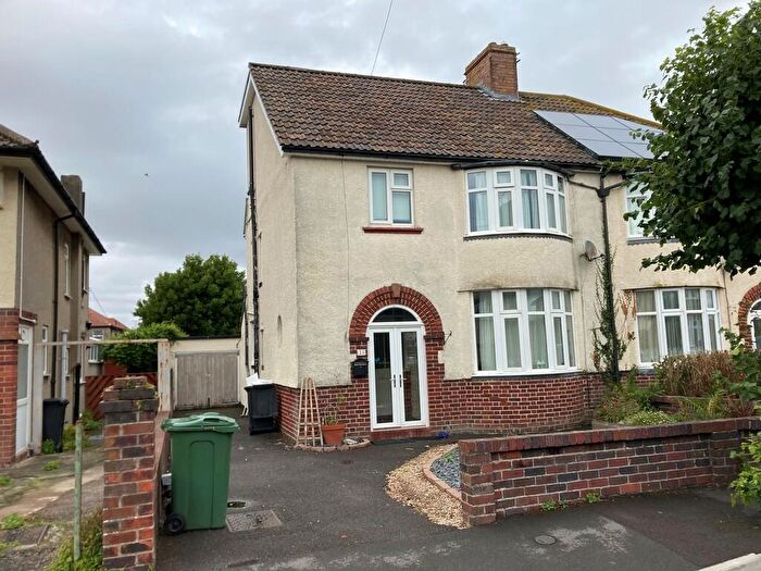 4 Bedroom Semi-Detached House To Rent In Selbourne Road, Weston-super-Mare, BS23