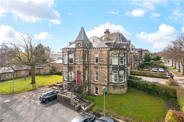 2 Bedroom Apartment For Sale In Otley Road, Harrogate, North Yorkshire, HG2