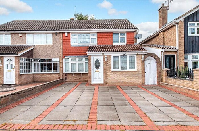 4 Bedroom Semi-Detached House For Sale In Fleet Road, Northfleet, Kent, DA11