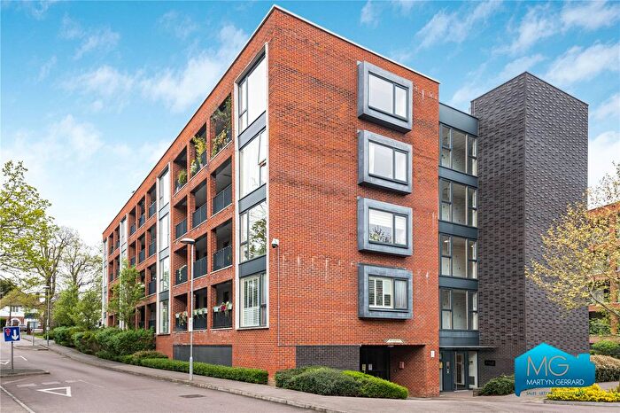 1 Bedroom Flat To Rent In Ebony Crescent, Cockfosters, Hertfordshire, EN4