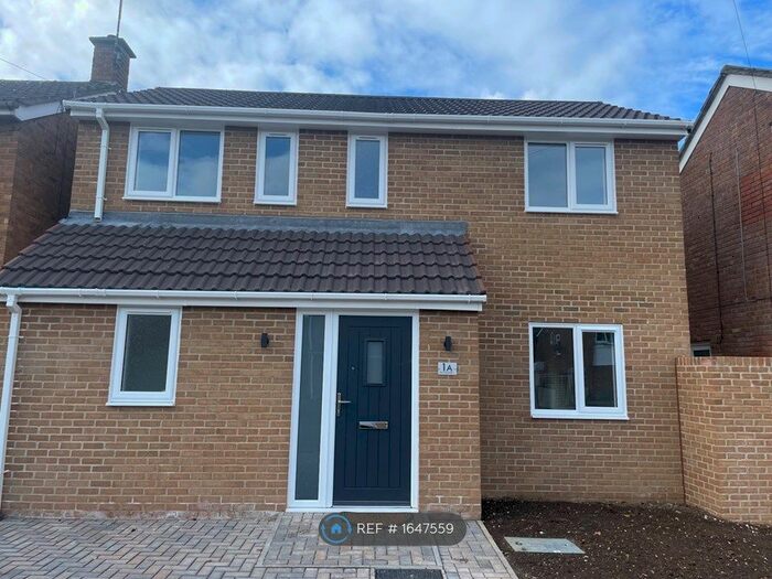 3 Bedroom Detached House To Rent In Hucclecote, Hucclecote, Gloucester, GL3