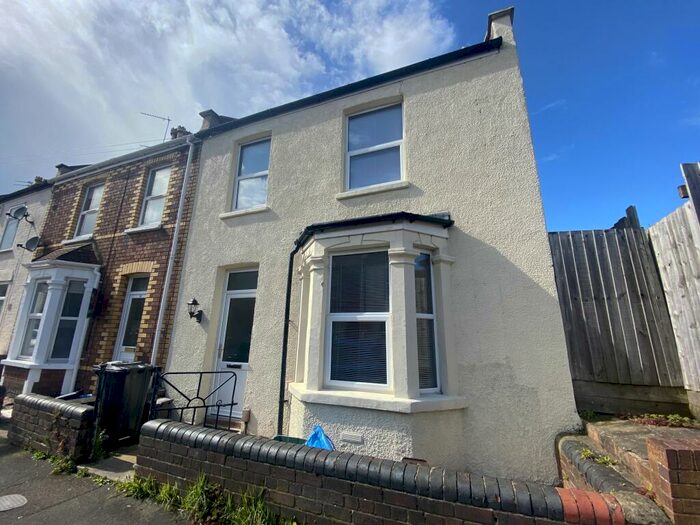 2 Bedroom End Of Terrace House To Rent In Dunkirk Road, Bristol, BS16