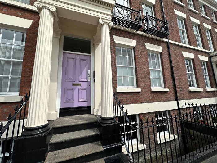 2 Bedroom Flat To Rent In Catharine Street, L8