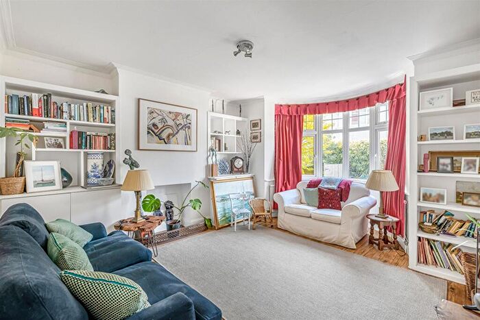 4 Bedroom House To Rent In Eastbourne Gardens, East Sheen, SW14