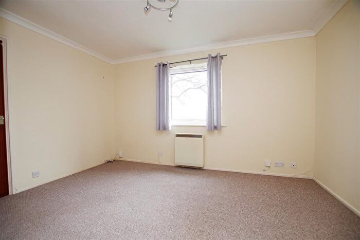1 Bedroom Maisonette To Rent In The Heights, Old Town, Swindon, SN1