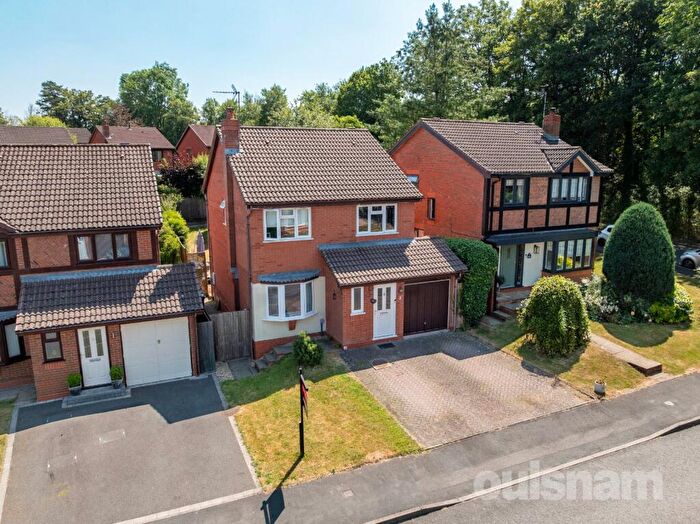 4 Bedroom Detached House For Sale In Summerhouse Close, Callow Hill, Redditch, Worcestershire, B97