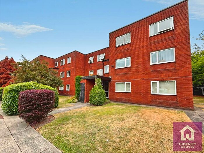 2 Bedroom Flat For Sale In Greenside Court, Eccles, M30
