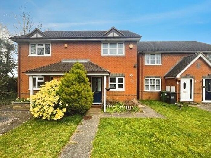 2 Bedroom Semi-Detached House To Rent In St Thomas Close, Basingstoke, RG21