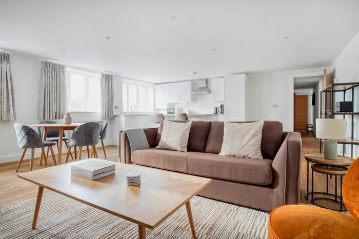 2 Bedroom Flat To Rent In City Of Westminster, London, W2