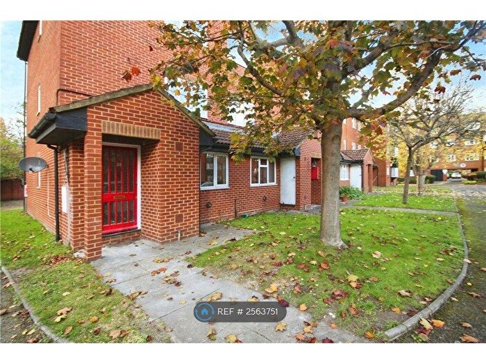 1 Bedroom Maisonette To Rent In Chatsworth Place, Mitcham, CR4