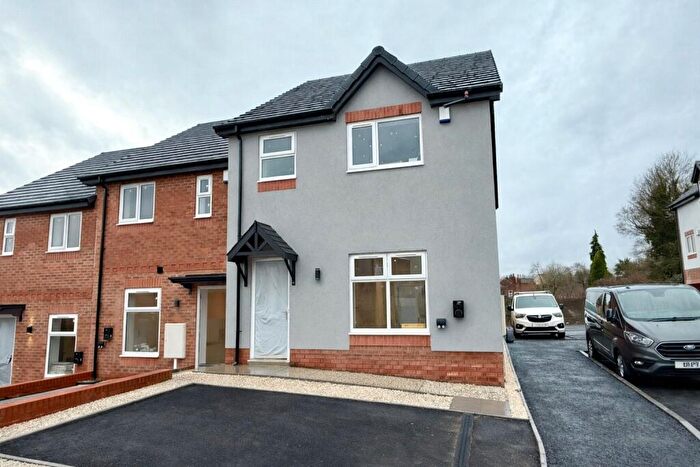 3 Bedroom End Of Terrace House For Sale In Foxglove Close, Stourport-on-Severn, Worcestershire, DY13