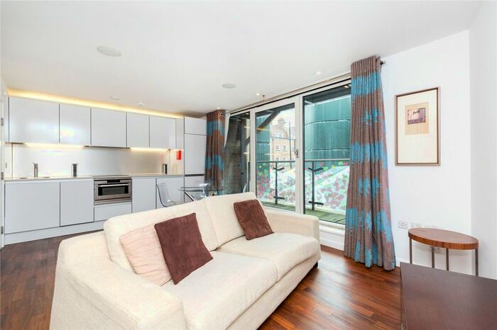 1 Bedroom Flat To Rent In Islington On The Green, A Islington Green, Angel, Islington, London, N1