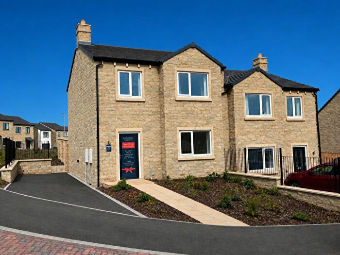 3 Bedroom Semi-Detached House For Sale In Delf Hill, Rastrick, HD6