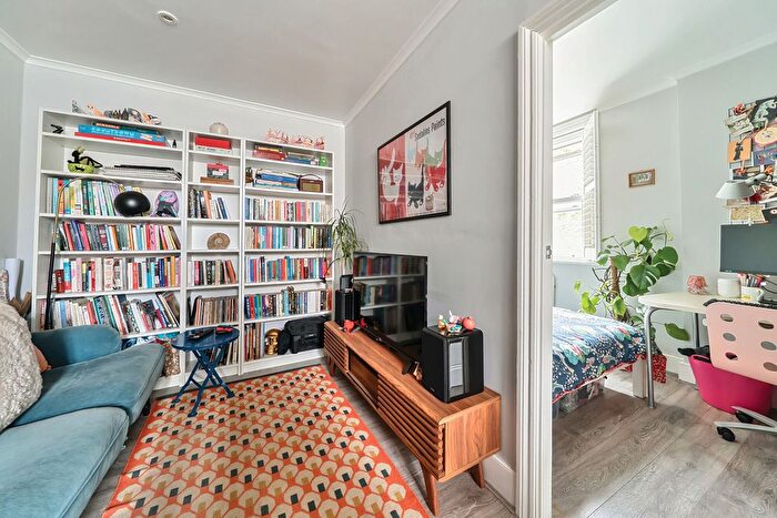 1 Bedroom Flat For Sale In Harold Road, London, SE19