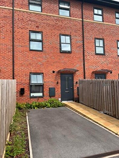 2 Bedroom Town House To Rent In Hablethorpe Street, Nottingham, Nottinghamshire, NG8