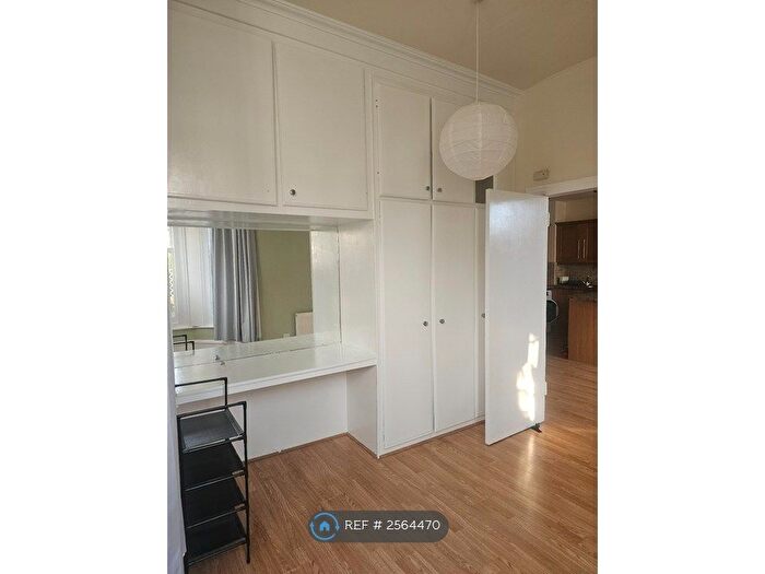 1 Bedroom Flat To Rent In Dukes Avenue, London, N10