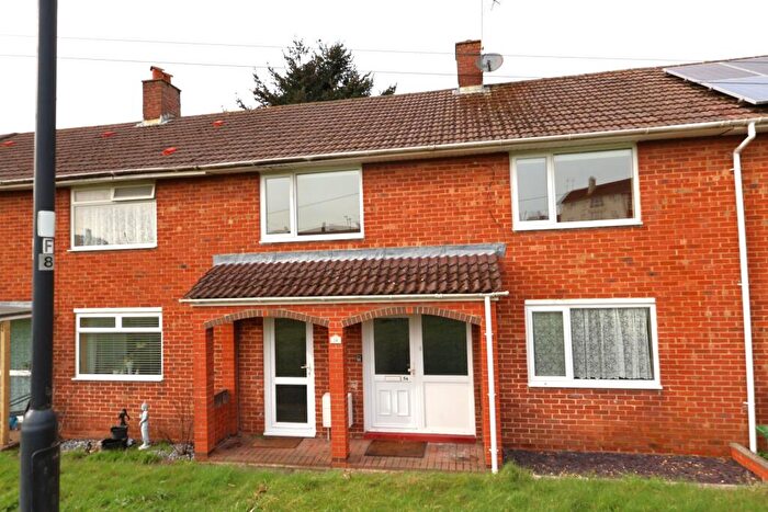 4 Bedroom Terraced House For Sale In Bed In Atherfield Road, Southampton, SO16