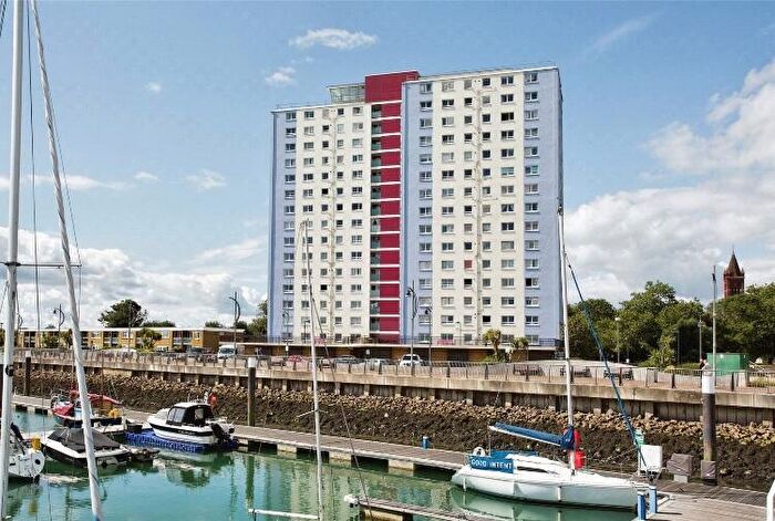 2 Bedroom Flat To Rent In Seaward Tower, Trinity Green, Gosport, PO12