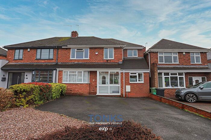 5 Bedroom Semi Detached House For Sale In Carol Crescent, Halesowen, B63