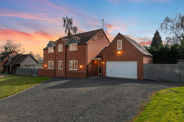 4 Bedroom Detached House For Sale In The Green, Harborough Magna, Rugby Warwickshire, CV23