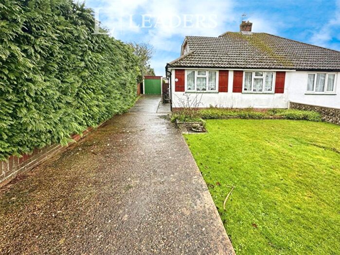 3 Bedroom Bungalow For Sale In Buckland Close, Waterlooville, Hampshire, PO7