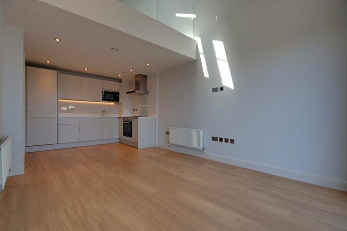 2 Bedroom Duplex To Rent In St. Ann Way, Gloucester, GL1