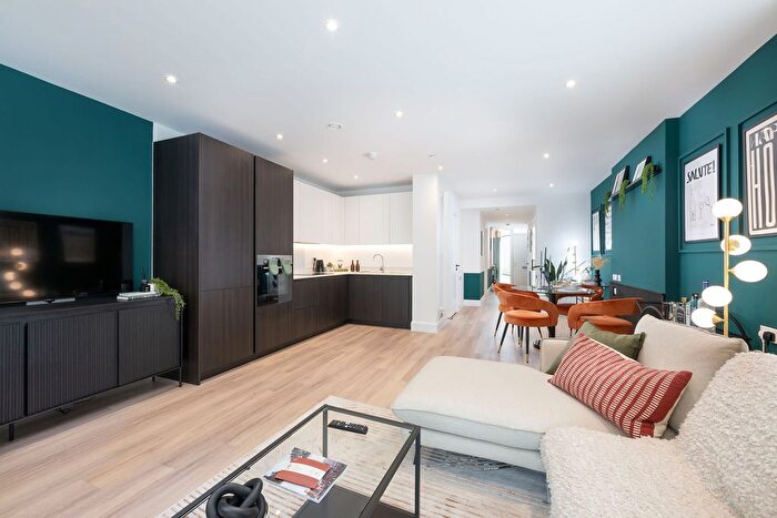 2 Bedroom Flat For Sale In The Verdean, The Drive, Acton, W3