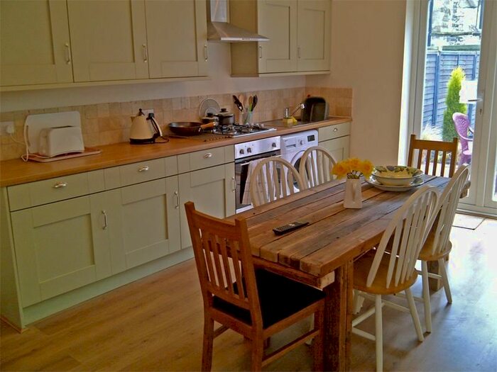 1 Bedroom Terraced House To Rent In Herbert Grove, Southend-On-Sea, SS1