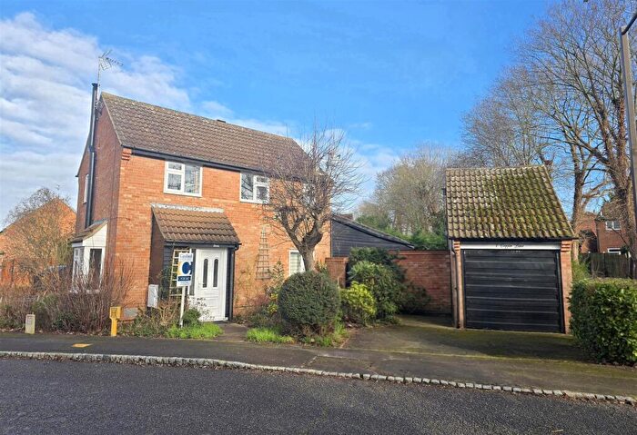3 Bedroom Detached House For Sale In Coppin Lane, Bradwell, Milton Keynes, MK13