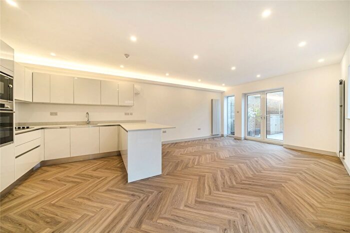 2 Bedroom End Of Terrace House For Sale In Newlands Park, Sydenham, London, SE26